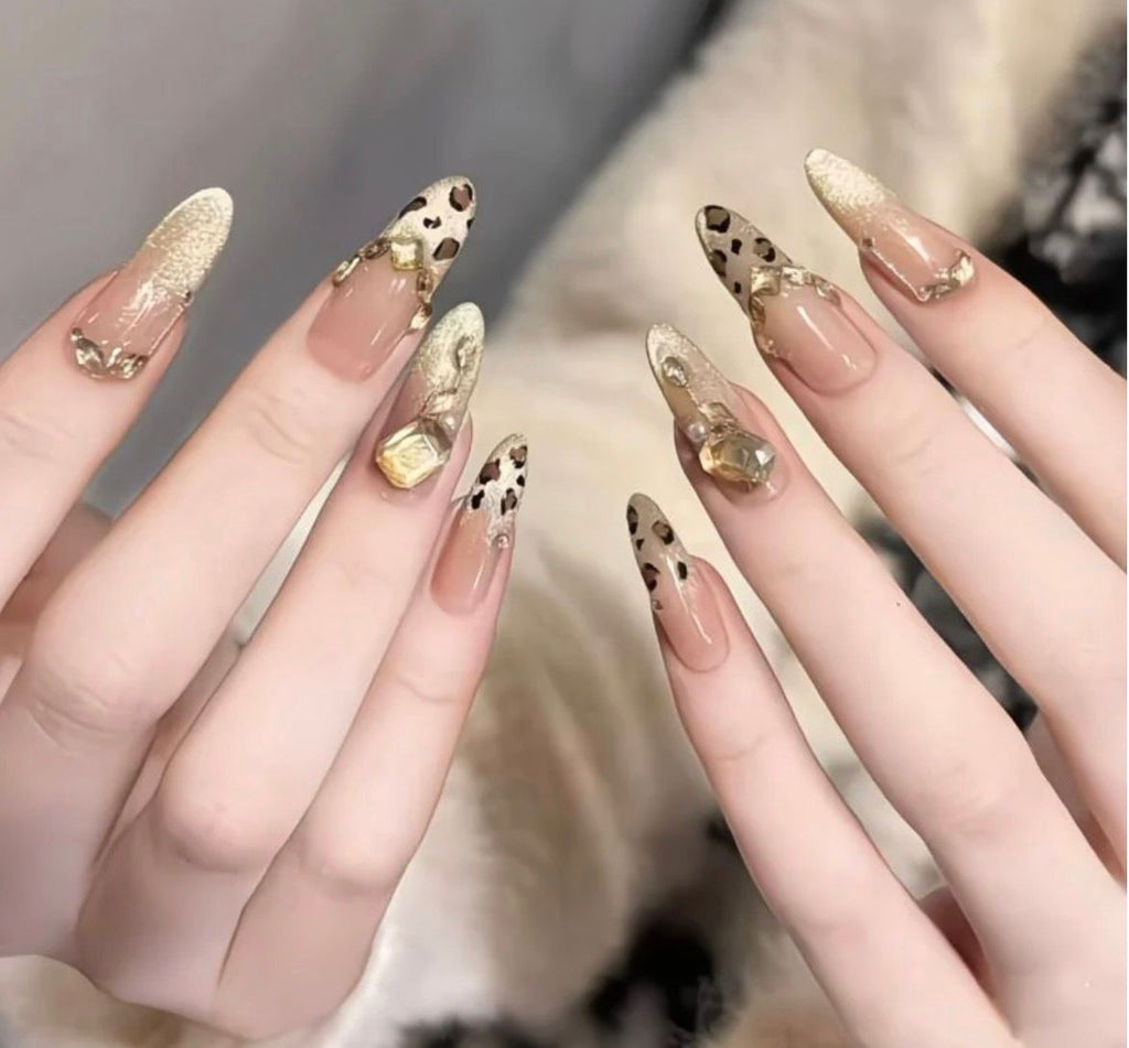 Luxury Leopards Nails