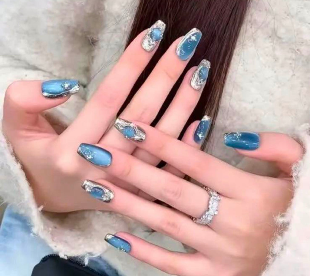 Silver Mist Cat-Eye Nails