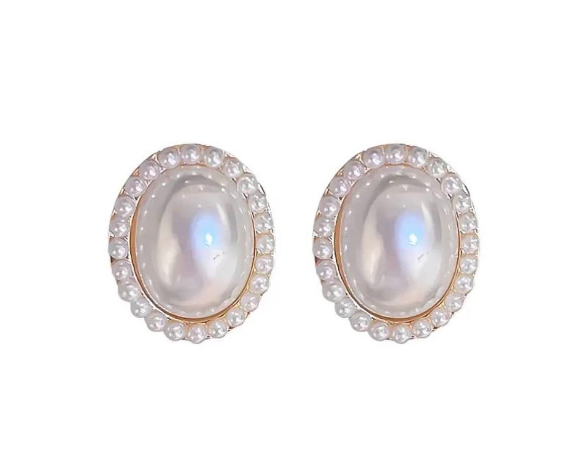 Vintage-Style Oval Pearl Halo Earrings