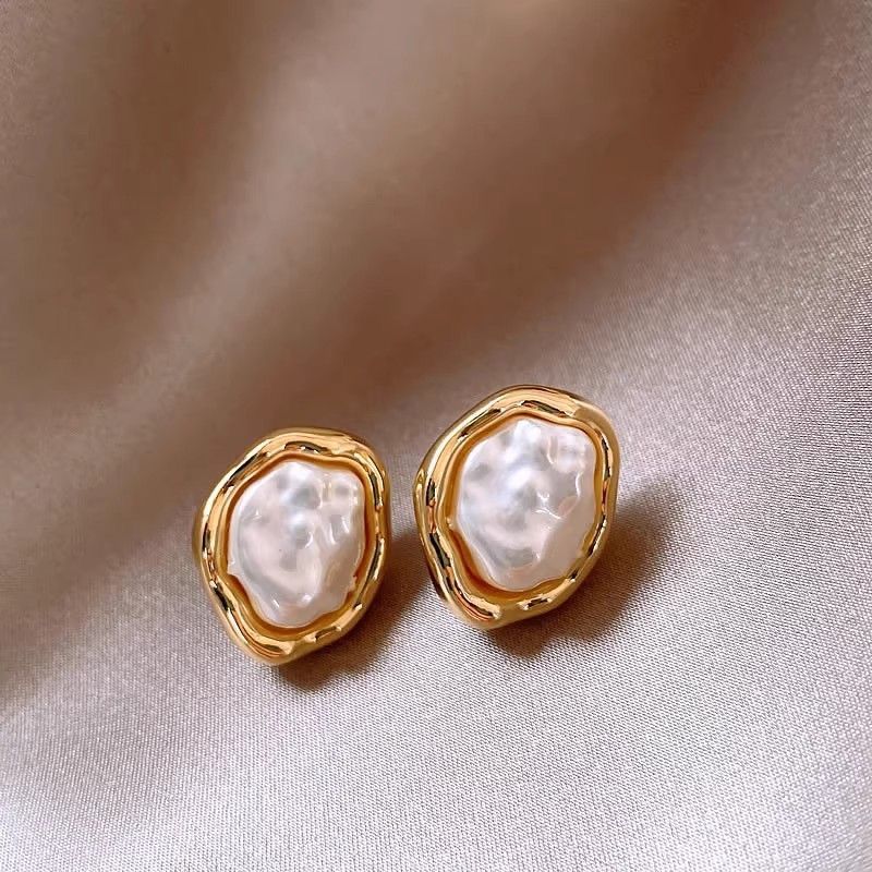 Golden Pearl Muse Studs