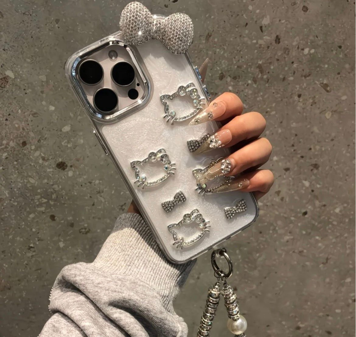 Hello-Kitty Crystal & Bow Case