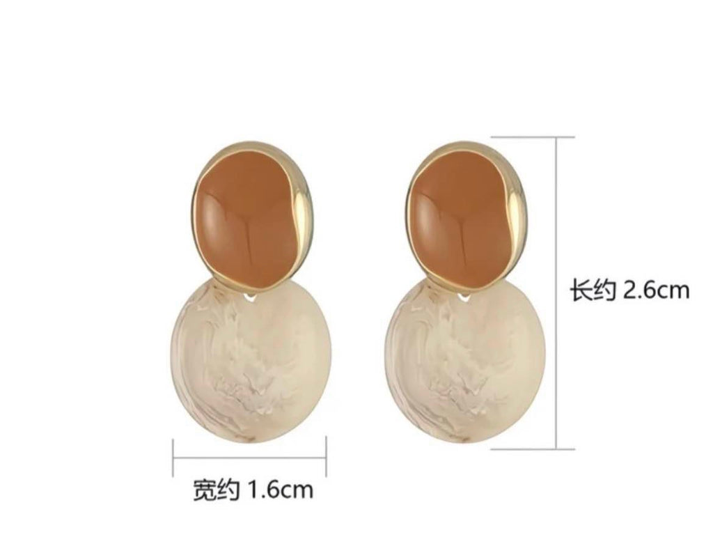 Caramel & Cream Orbit Earring