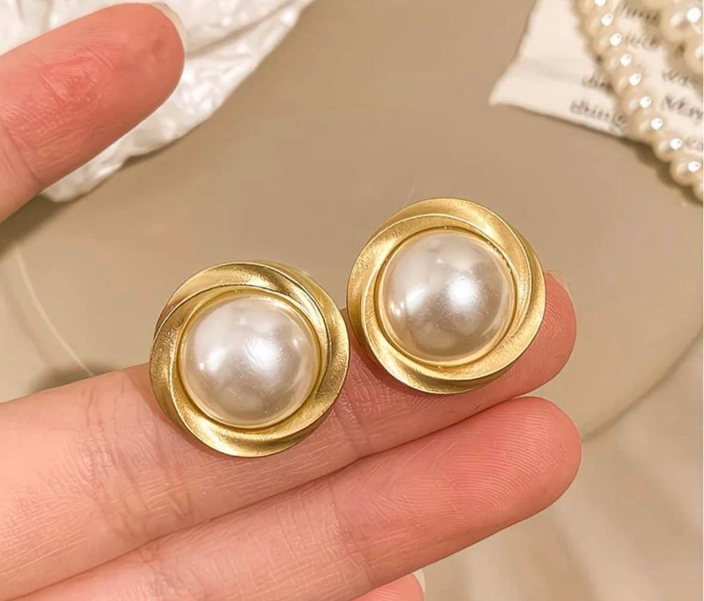 Golden Vortex Pearl Earrings