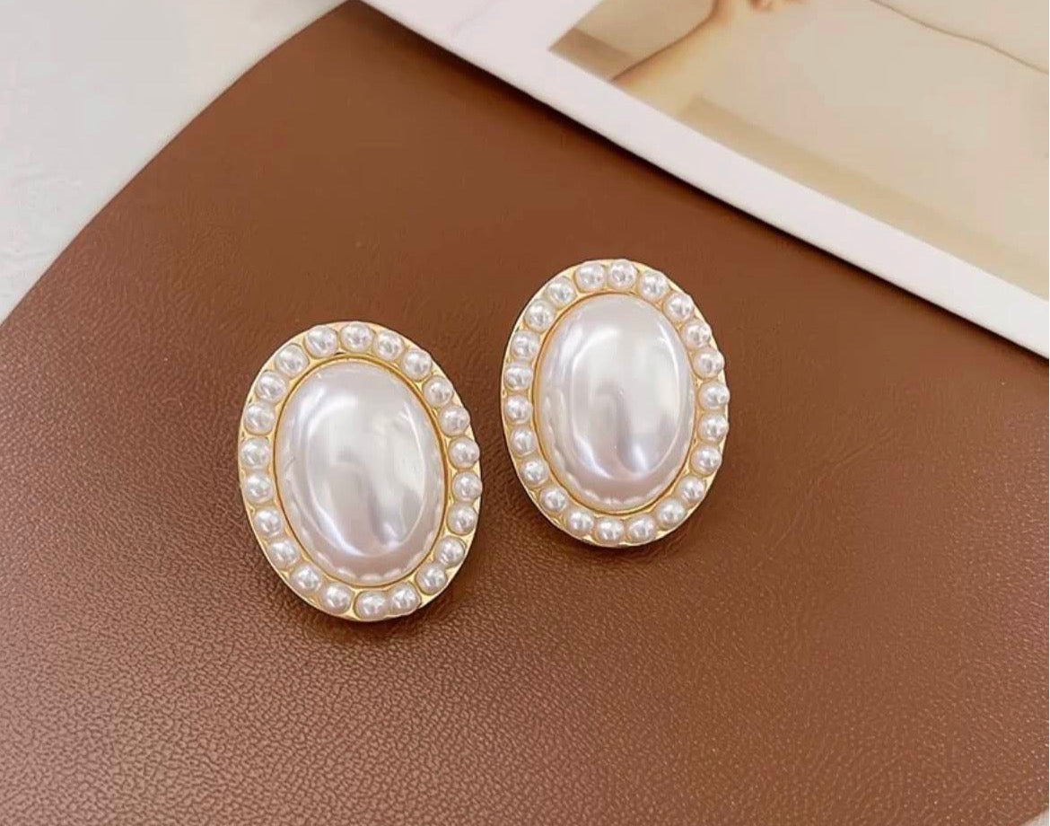 Vintage-Style Oval Pearl Halo Earrings