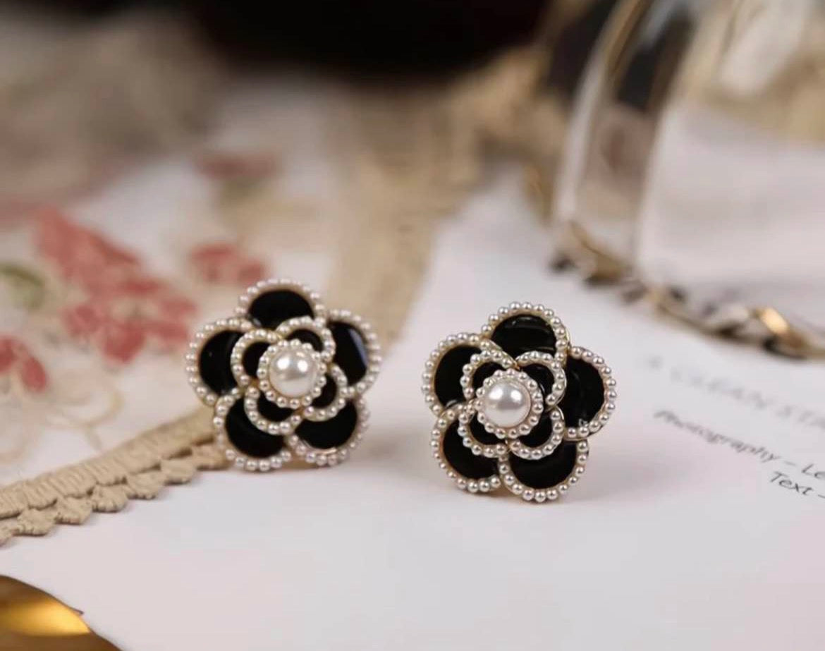 Midnight Pearl Blossom Earrings