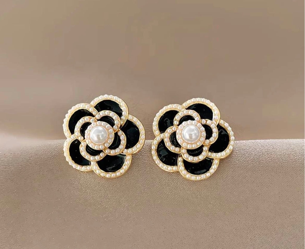Midnight Pearl Blossom Earrings