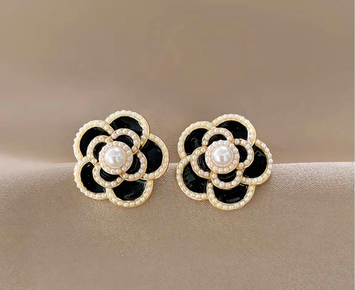 Midnight Pearl Blossom Earrings