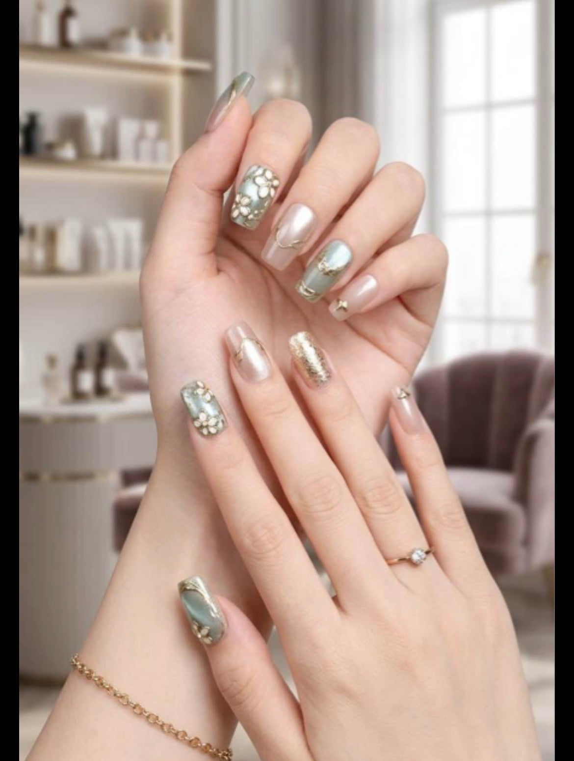 Elegant Blue Floral Nails