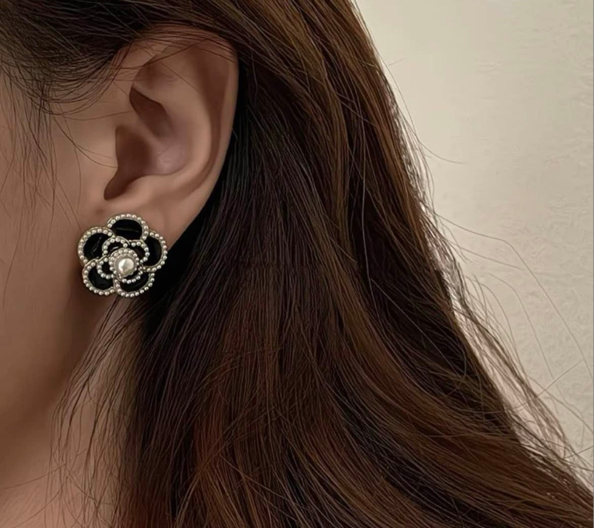 Midnight Pearl Blossom Earrings