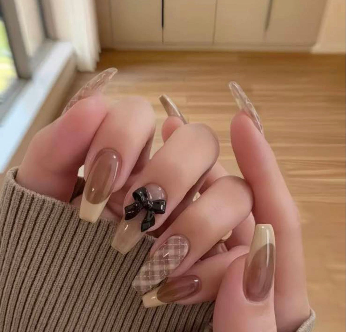 Mocha Press On Nails