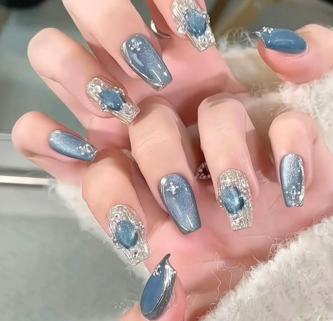 Silver Mist Cat-Eye Nails