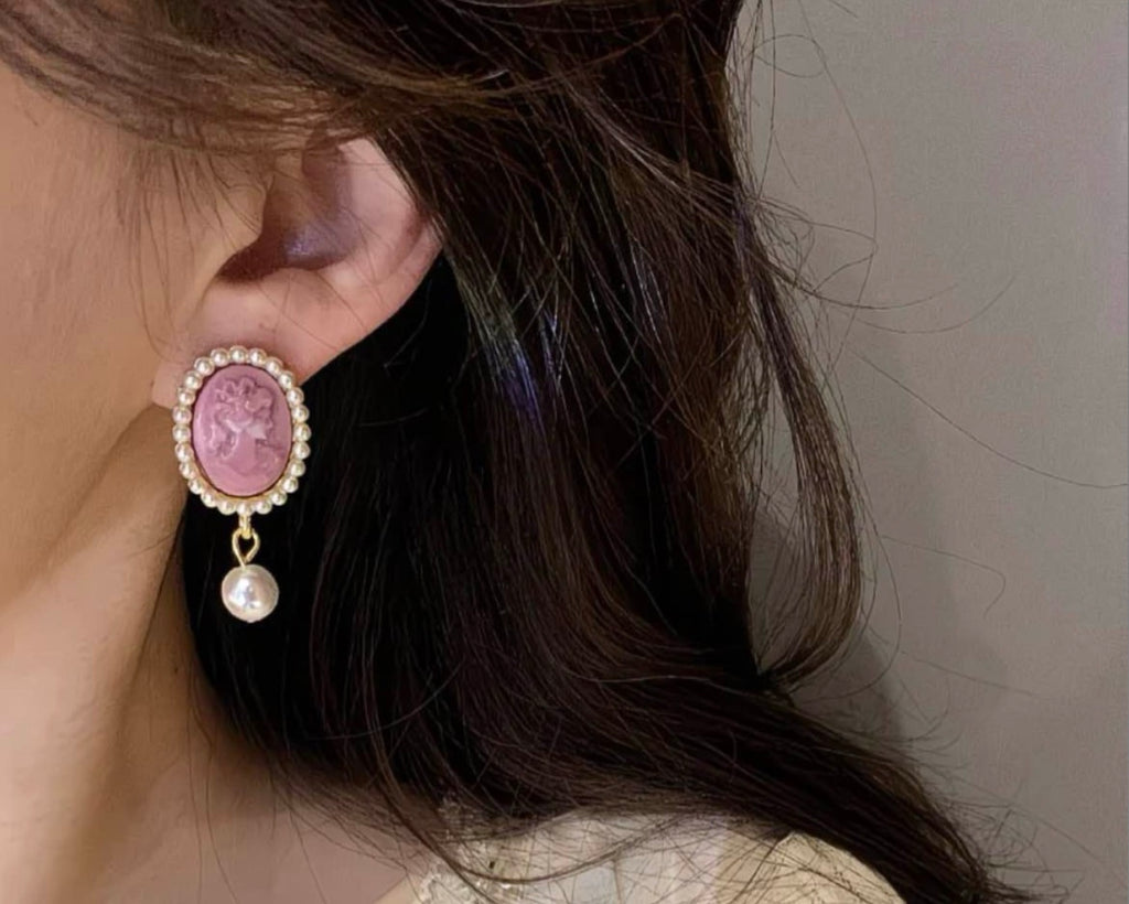 Vintage Royal Pearl Earrings